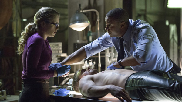 Arrow, Season 1, Episode 13-14